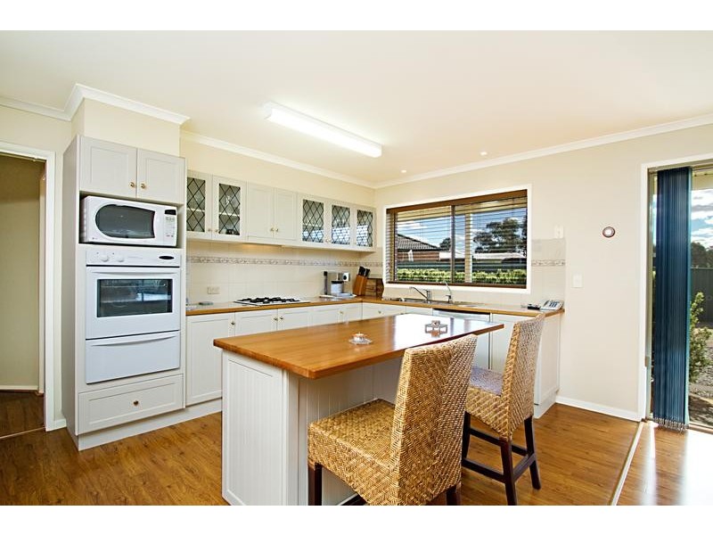 12 Abbey Close, Eaglehawk VIC 3556