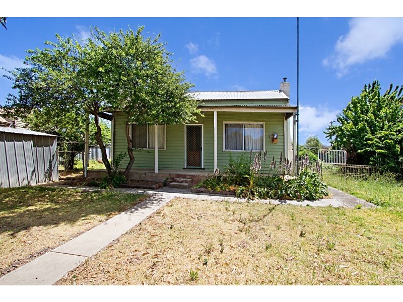 33 Railway Street, Kangaroo Flat VIC 3555