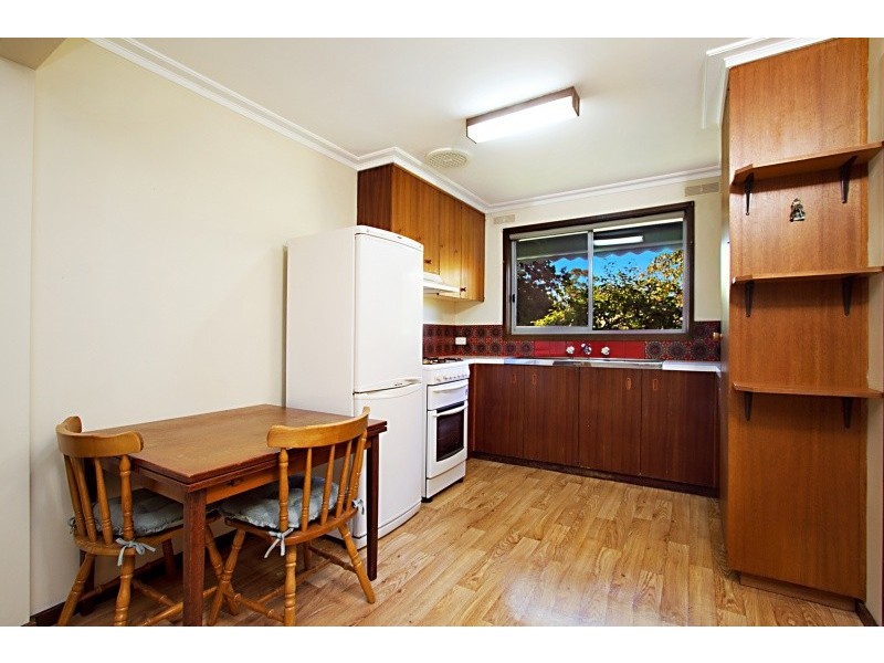 2/9 Nabilla Crescent, Strathdale VIC 3550