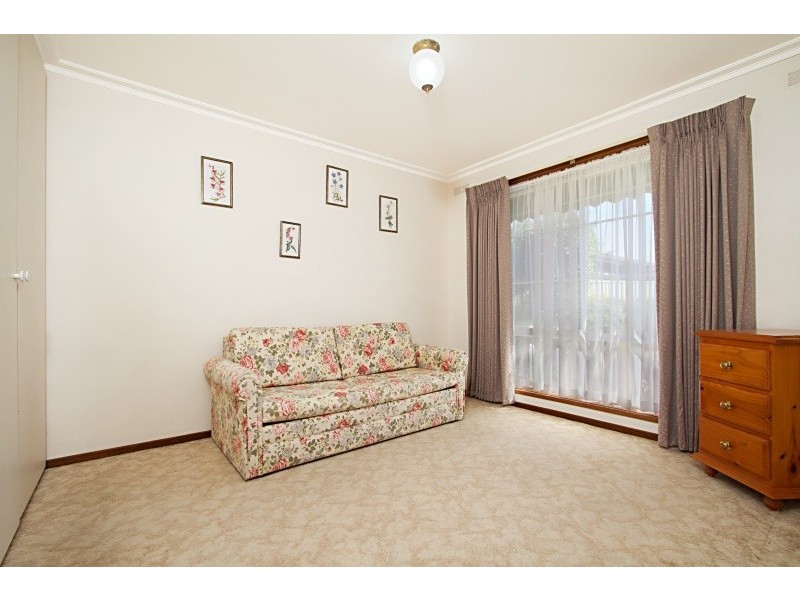 2/9 Nabilla Crescent, Strathdale VIC 3550