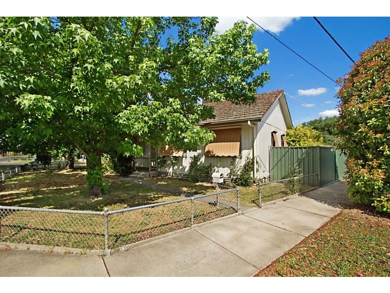 1 Clayton Court, Golden Square VIC 3555