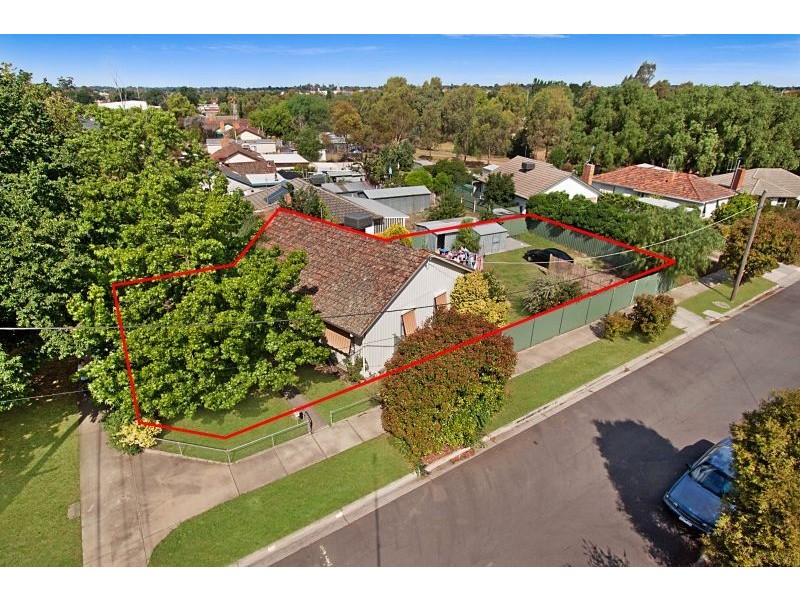 1 Clayton Court, Golden Square VIC 3555