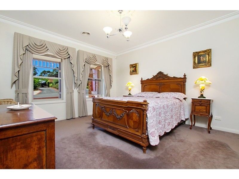 15 Figtree Lane, Strathdale VIC 3550