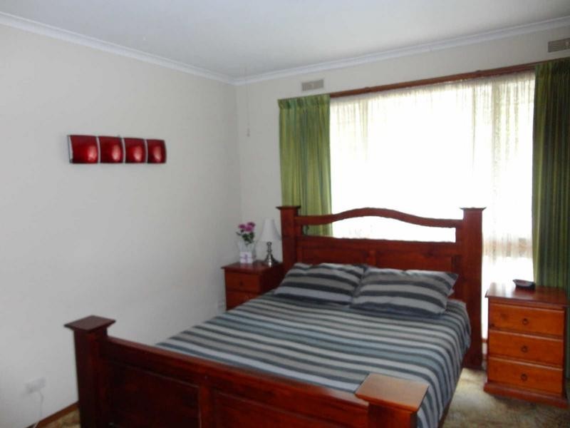 1 Hakea Street, Kennington VIC 3550