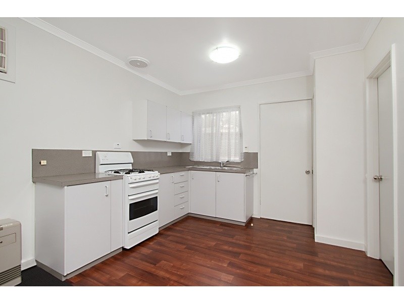 2/50 Neale Street, Kennington VIC 3550
