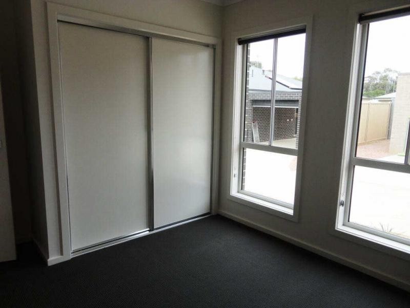 10/18A Emmett Street, Golden Square VIC 3555