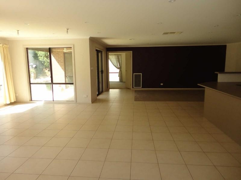 16 Faugh – A – Ballagh Road, Spring Gully VIC 3550
