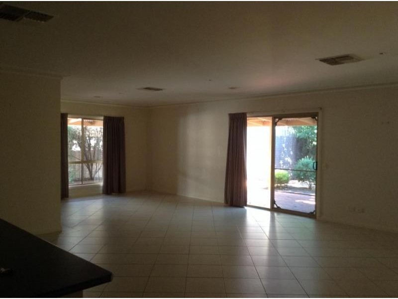 4 Alkoomi Court, Epsom VIC 3551