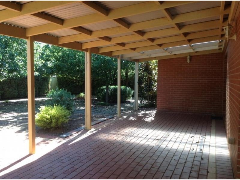 4 Alkoomi Court, Epsom VIC 3551