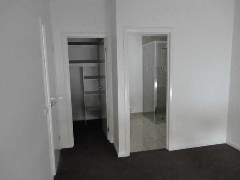 1/25a Booth Street, Golden Square VIC 3555