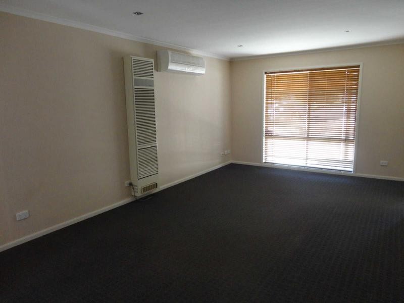 15 Bank Street, Kangaroo Flat VIC 3555