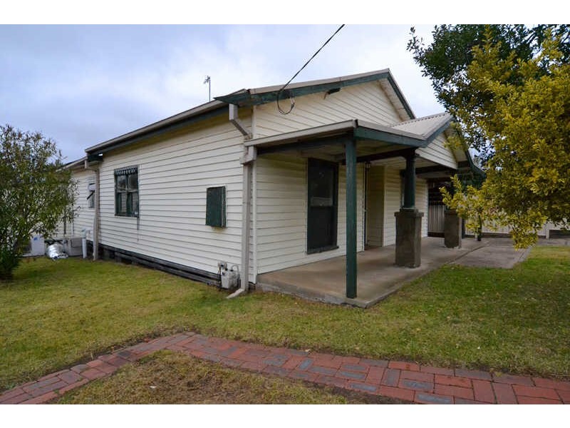 13 Burrowes Street, Golden Square VIC 3555
