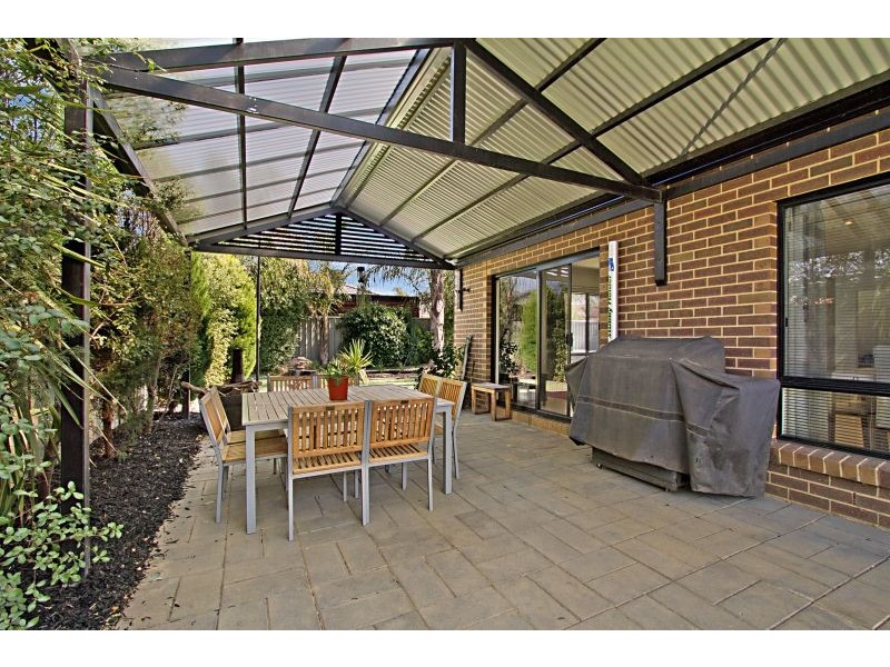 24 Waterview Drive, White Hills VIC 3550