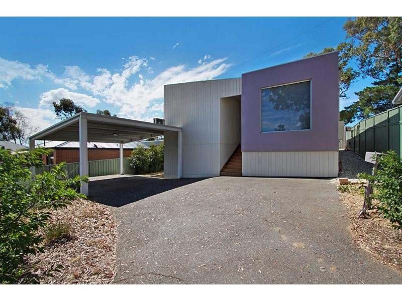 3 Luke Place, Flora Hill VIC 3550