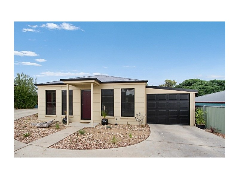 3/6 Tambour Heights (off Inglewood Street), Golden Square VIC 3555