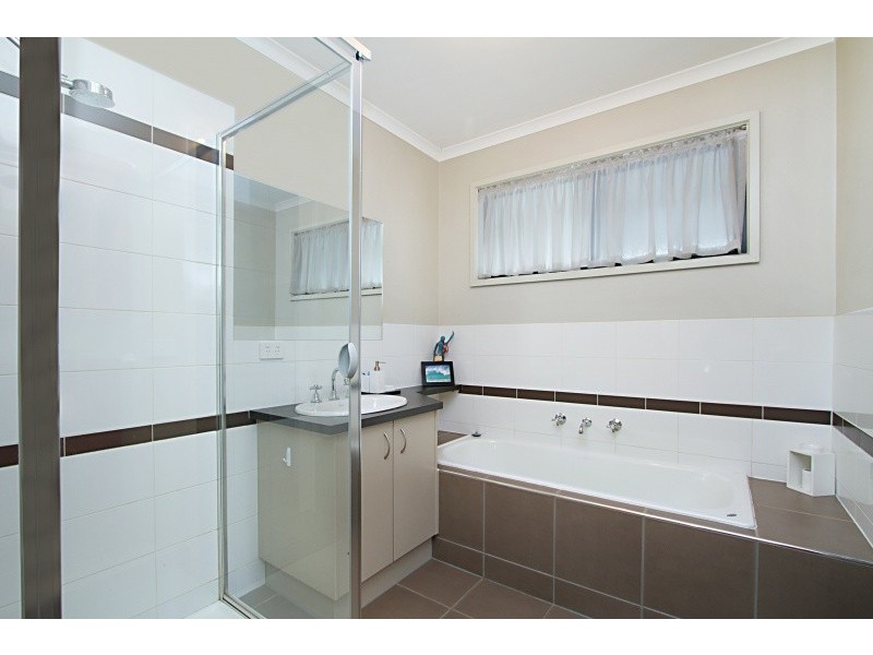 3/6 Tambour Heights (off Inglewood Street), Golden Square VIC 3555