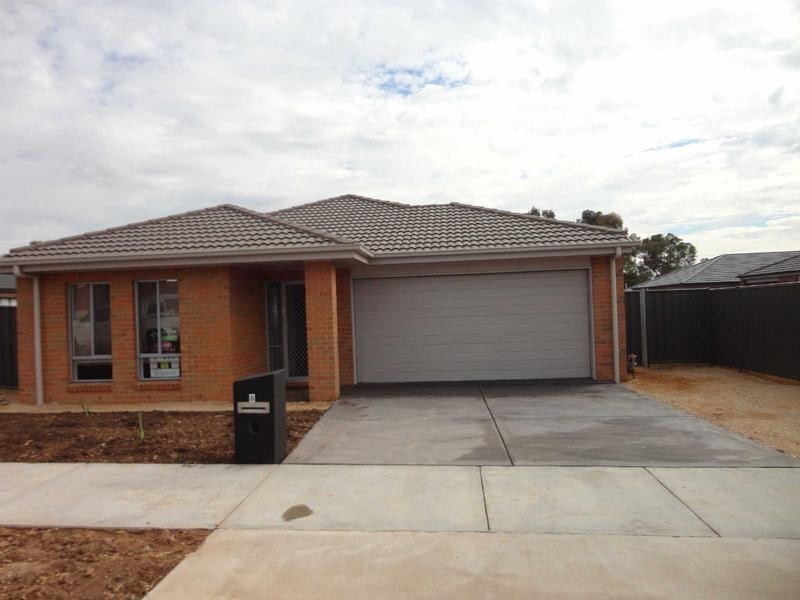 4 Peninsular Drive, Eaglehawk VIC 3556