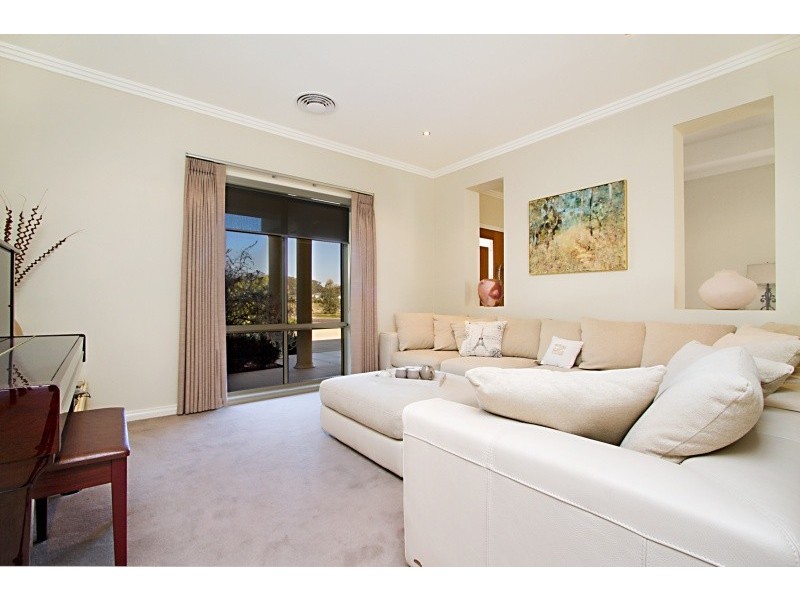 74 Homebush Drive, Junortoun VIC 3551