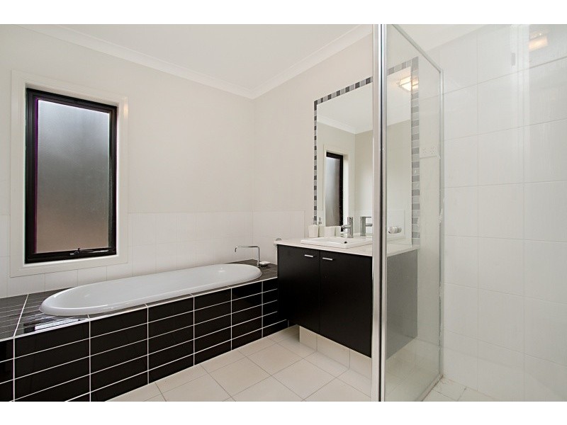 4 Buderim Court, Maiden Gully VIC 3551