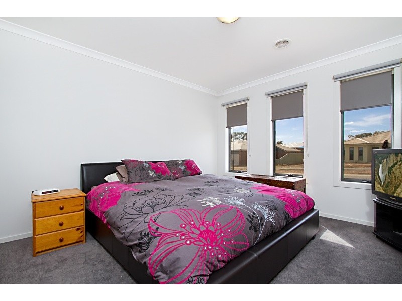 20 Lyndam Avenue, Maiden Gully VIC 3551