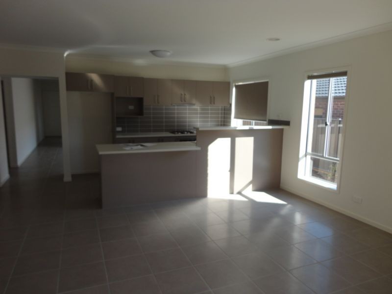 9 National Parade, Eaglehawk VIC 3556