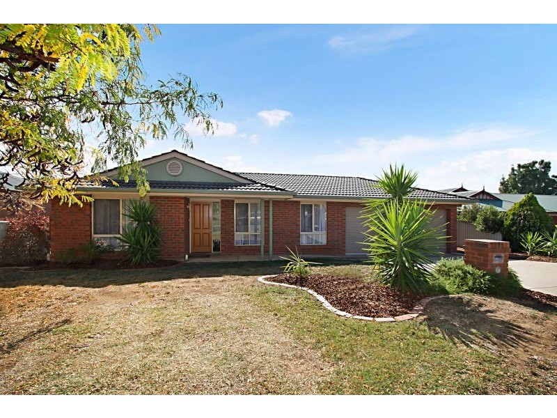 11 Bissell Drive, Golden Square VIC 3555