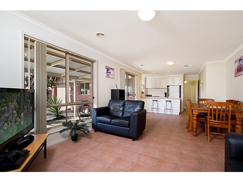 11 Bissell Drive, Golden Square VIC 3555