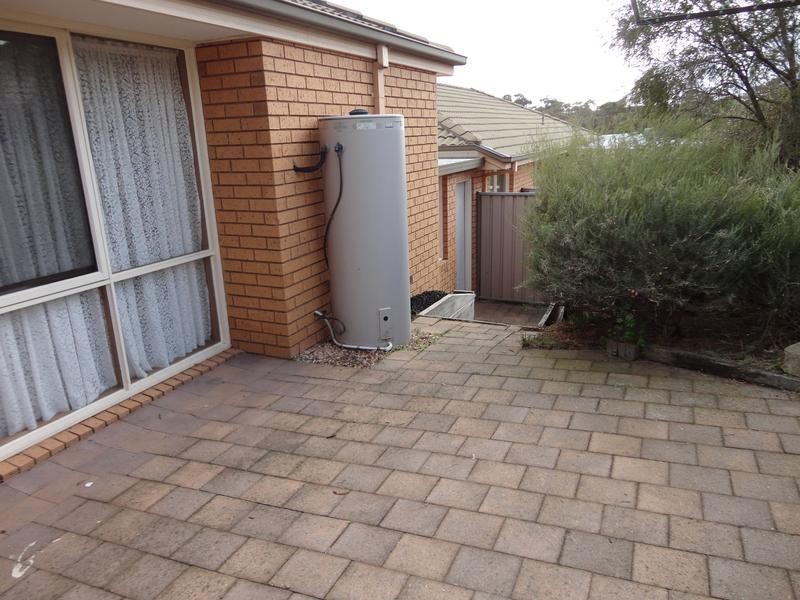 2/13 Proud Terrace, Flora Hill VIC 3550