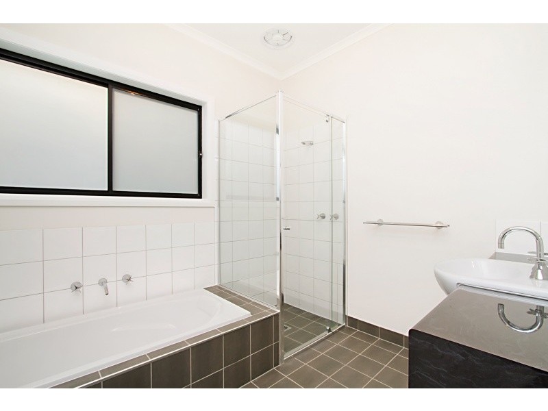 4 Allpress Drive, Golden Square VIC 3555