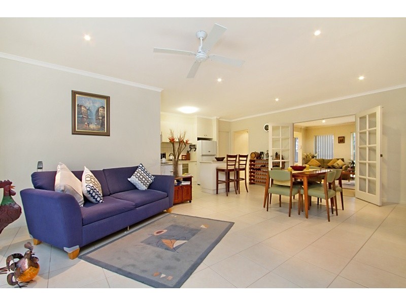 2/51A Ellis Street, Flora Hill VIC 3550