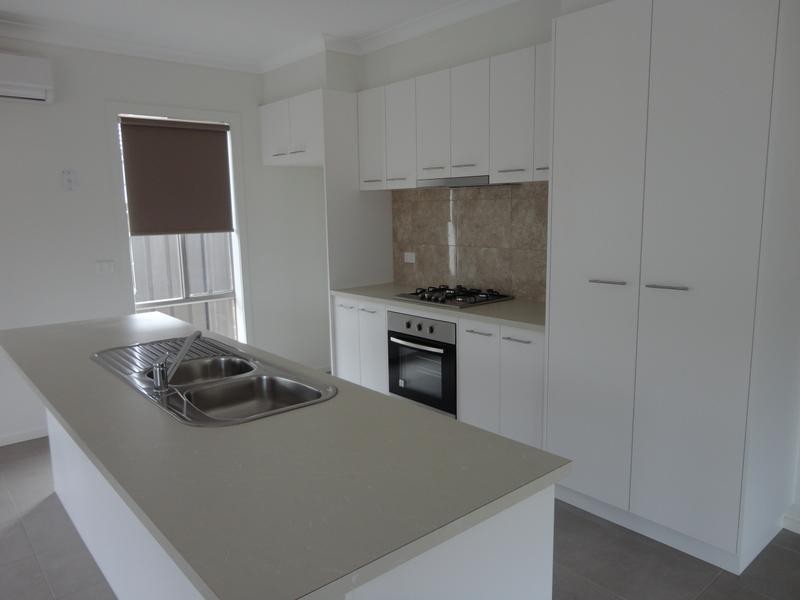 14 Perry Lane, Epsom VIC 3551