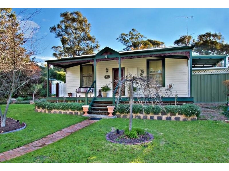 29 Shakespeare Street, Spring Gully VIC 3550