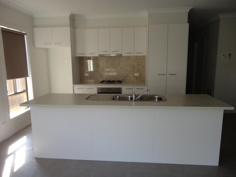 4 Perry Lane, Epsom VIC 3551