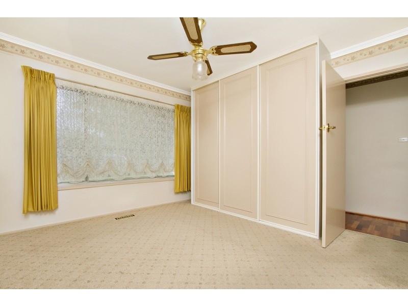 199 Mackenzie Street West, Kangaroo Flat VIC 3555