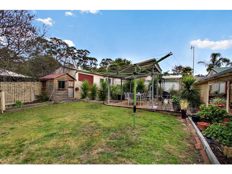 1 Fraser Court, Kangaroo Flat VIC 3555