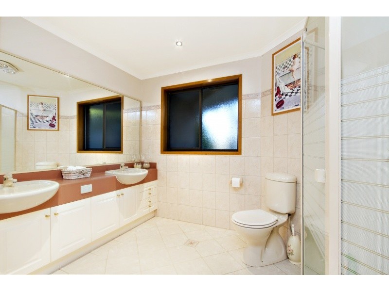 16 Collins Lane, Strathfieldsaye VIC 3551