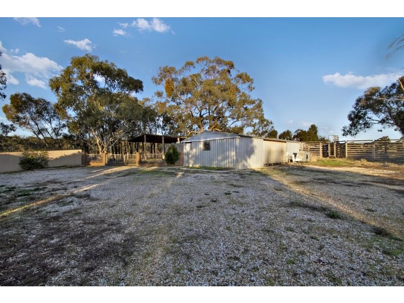 16 Collins Lane, Strathfieldsaye VIC 3551