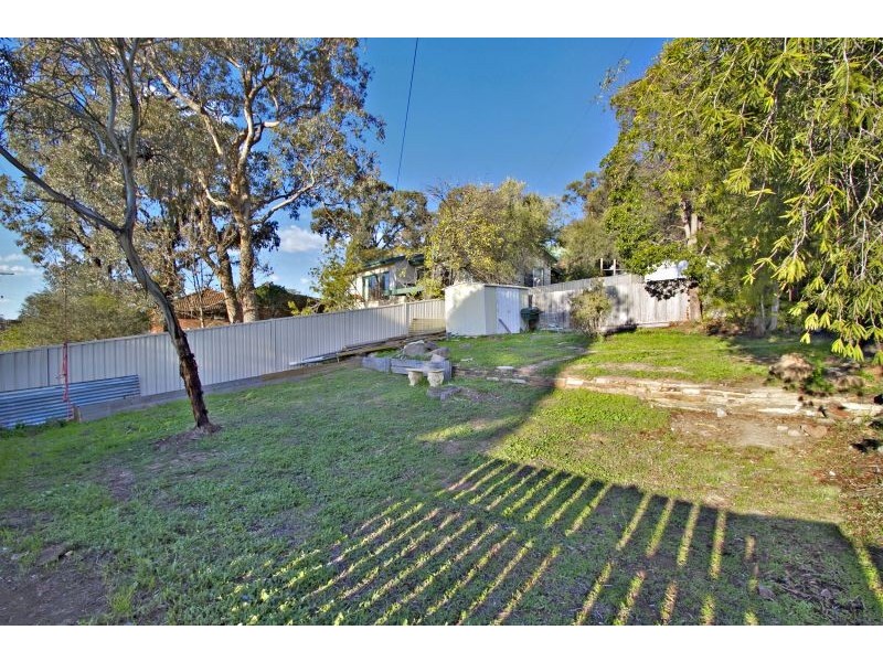 20 Leigh Avenue, Kennington VIC 3550