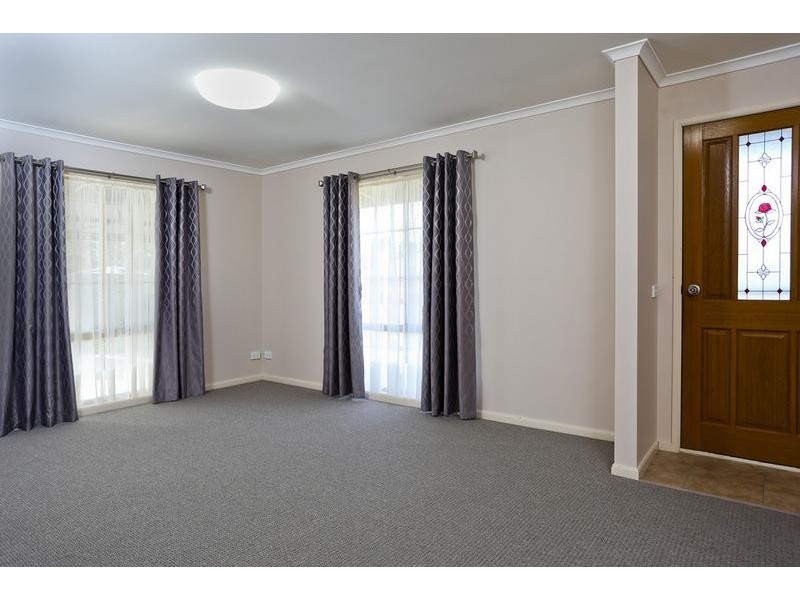 2 Jorben Place, Golden Square VIC 3555