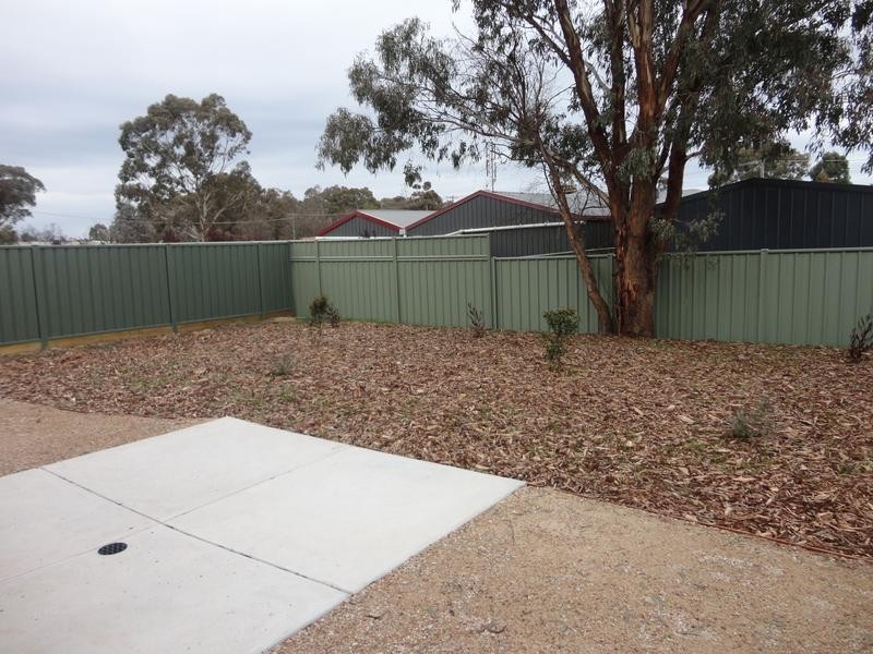 8 Deharl Court, Epsom VIC 3551