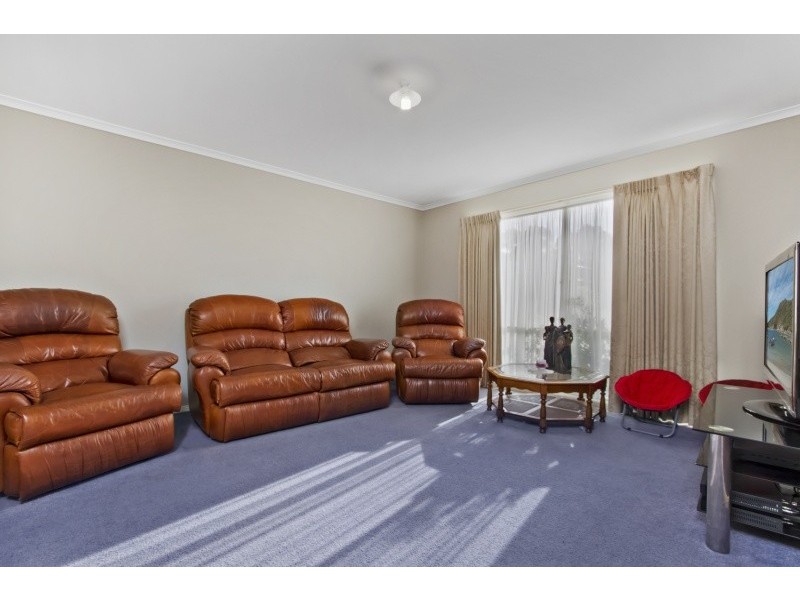 28 Daniel Drive, Golden Square VIC 3555