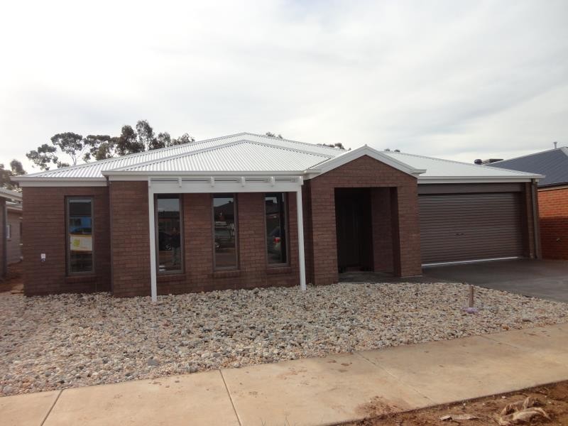 71 Kingston Drive, Eaglehawk VIC 3556