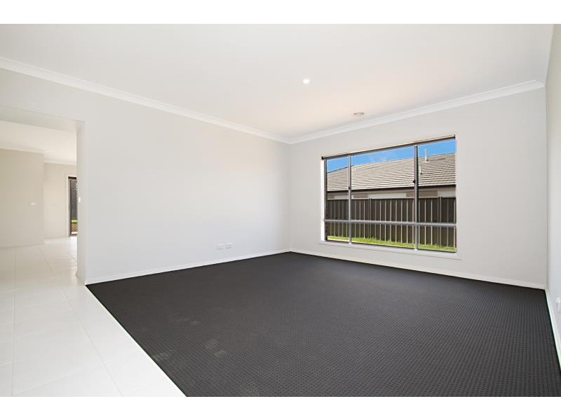 203 Jobs Gully Road, Eaglehawk VIC 3556