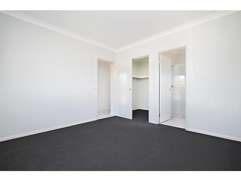 203 Jobs Gully Road, Eaglehawk VIC 3556