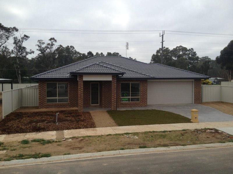 5 Sampson Place, Marong VIC 3515