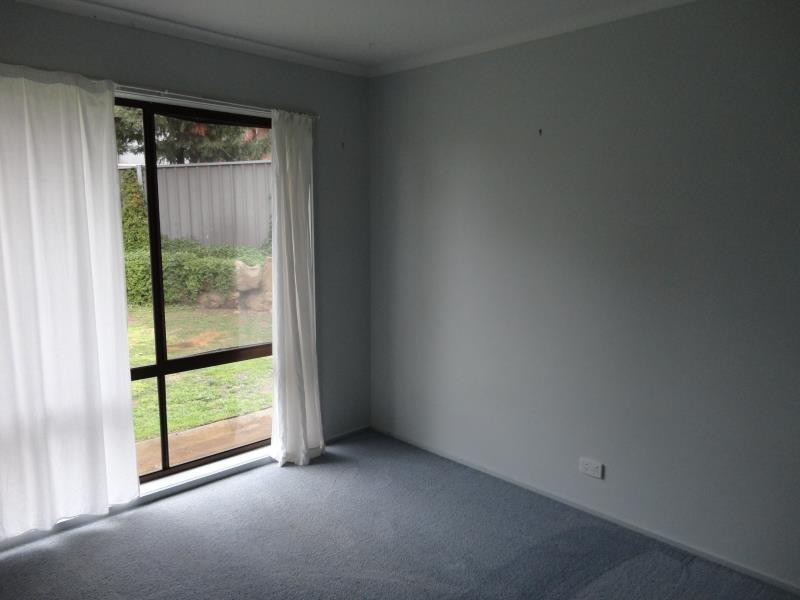 13 Wattleview Grove, Eaglehawk VIC 3556