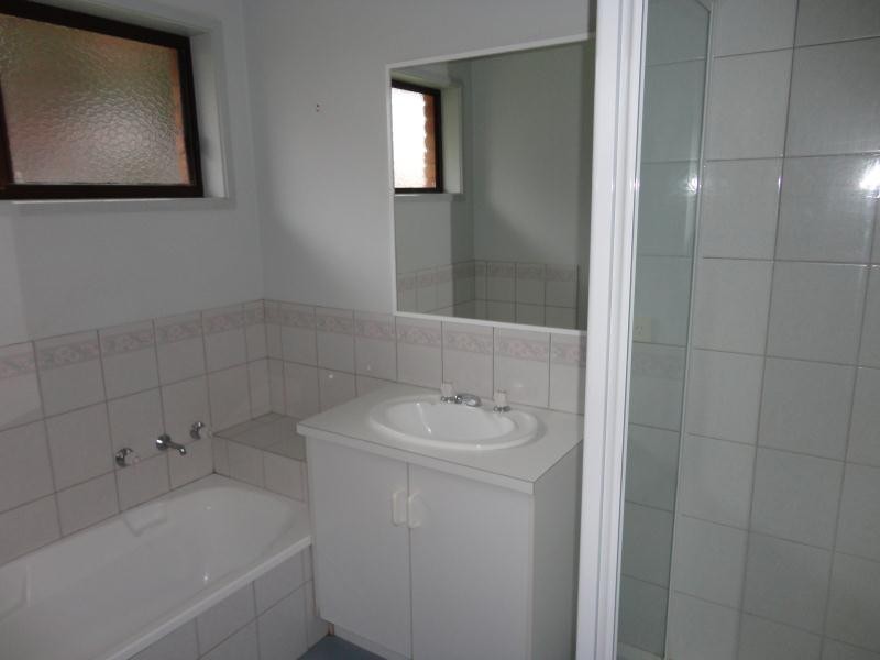 13 Wattleview Grove, Eaglehawk VIC 3556