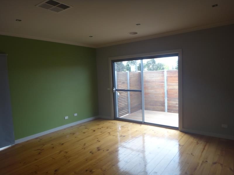2a Emmett Street, Golden Square VIC 3555
