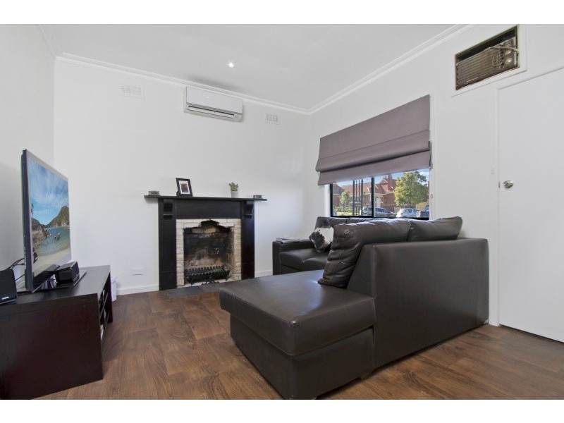 40 Peel Street, Quarry Hill VIC 3550