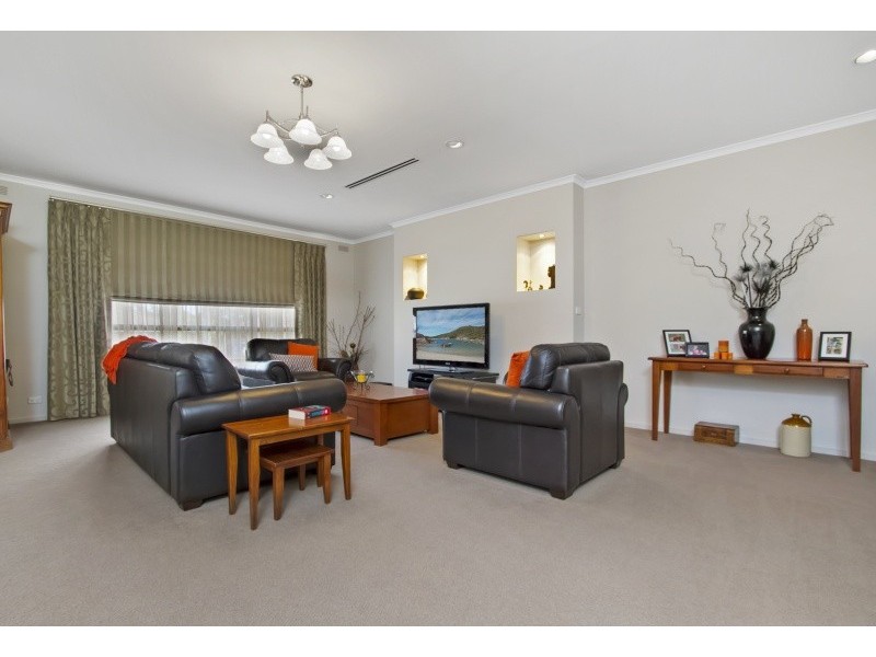 20 Cheriton Drive, Strathdale VIC 3550